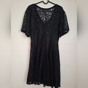 NOSTALGIA Black A-Line Flutter Sleeve Cocktail Dress